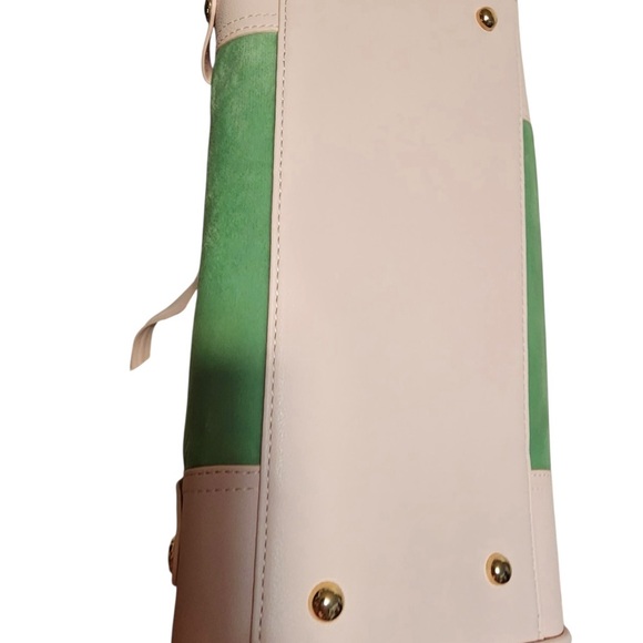 New viral Juicy Couture Scottie Dogs Daydreamer in Retro Green and pink!

. - Picture 4 of 6